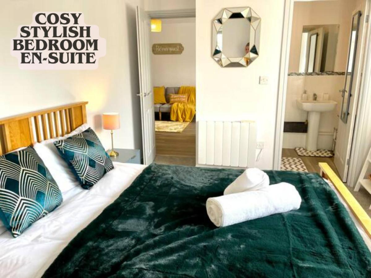 Stylish Cosy And Bright Apartment - Fantastic Location - Perfect For Business Or Solo Travellers Bishop's Stortford Exterior photo
